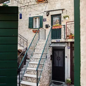 Leticia , Split Croacia