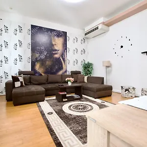 Premium By Hi5 - Vitkovics , Budapest Hungría